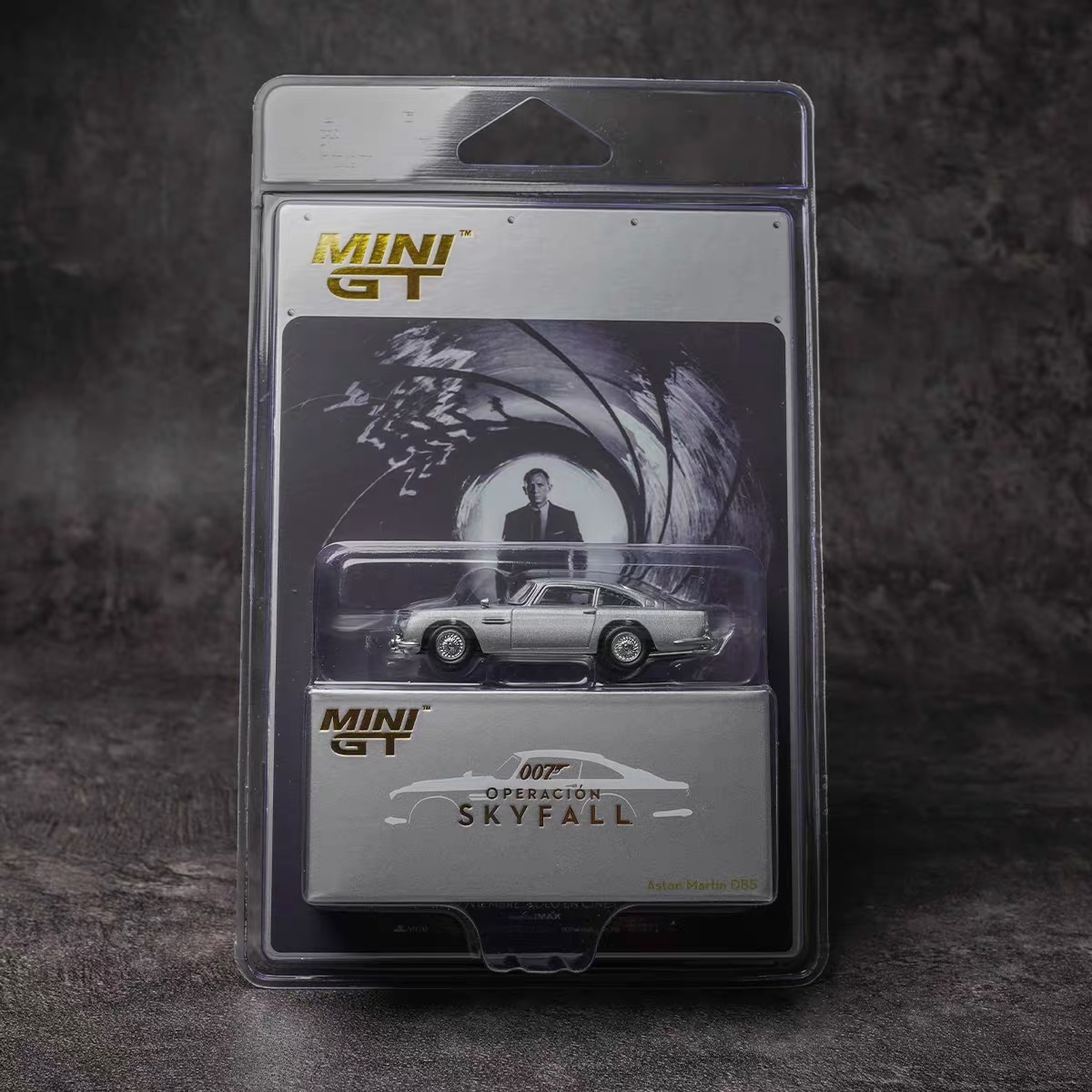 MINI GT 1:64 Aston Martin DB5 007 Operación Skyfall Silver
