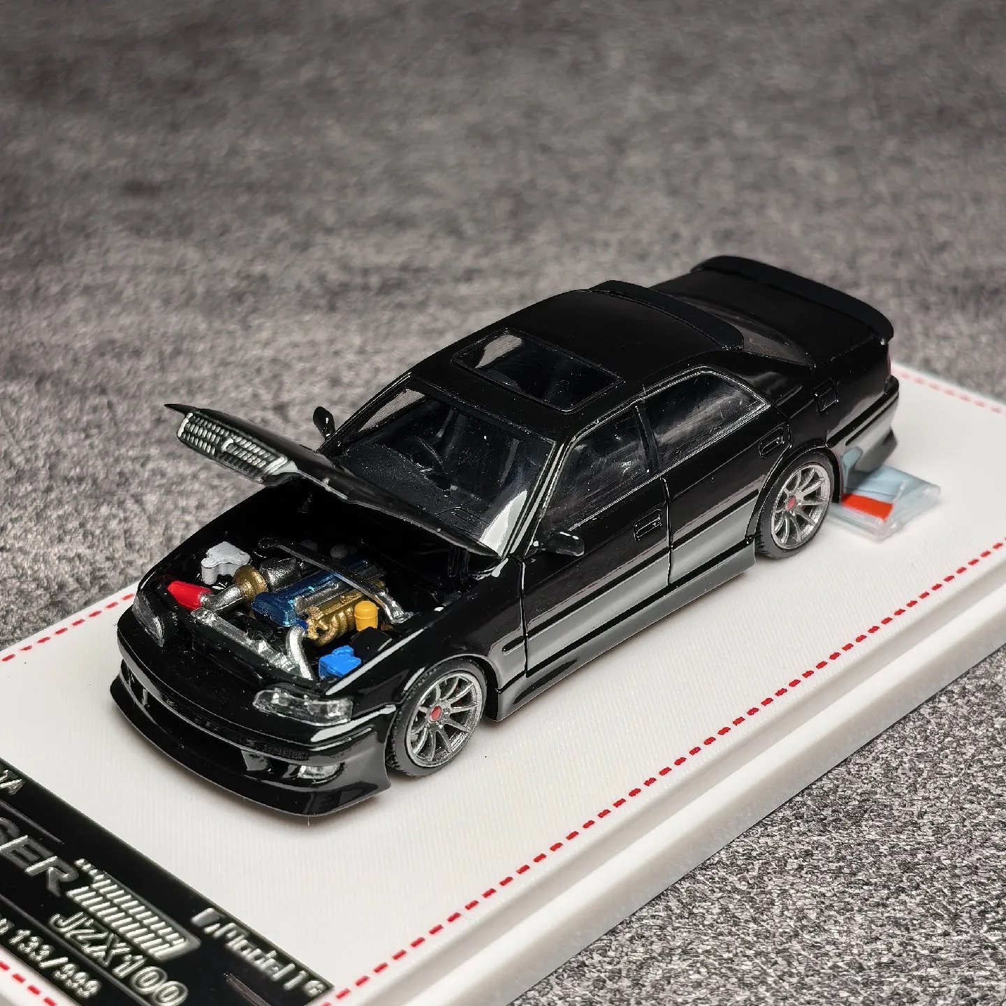Inno64 1:64 Honda Civic EF9 SiR Black with Opening Hood