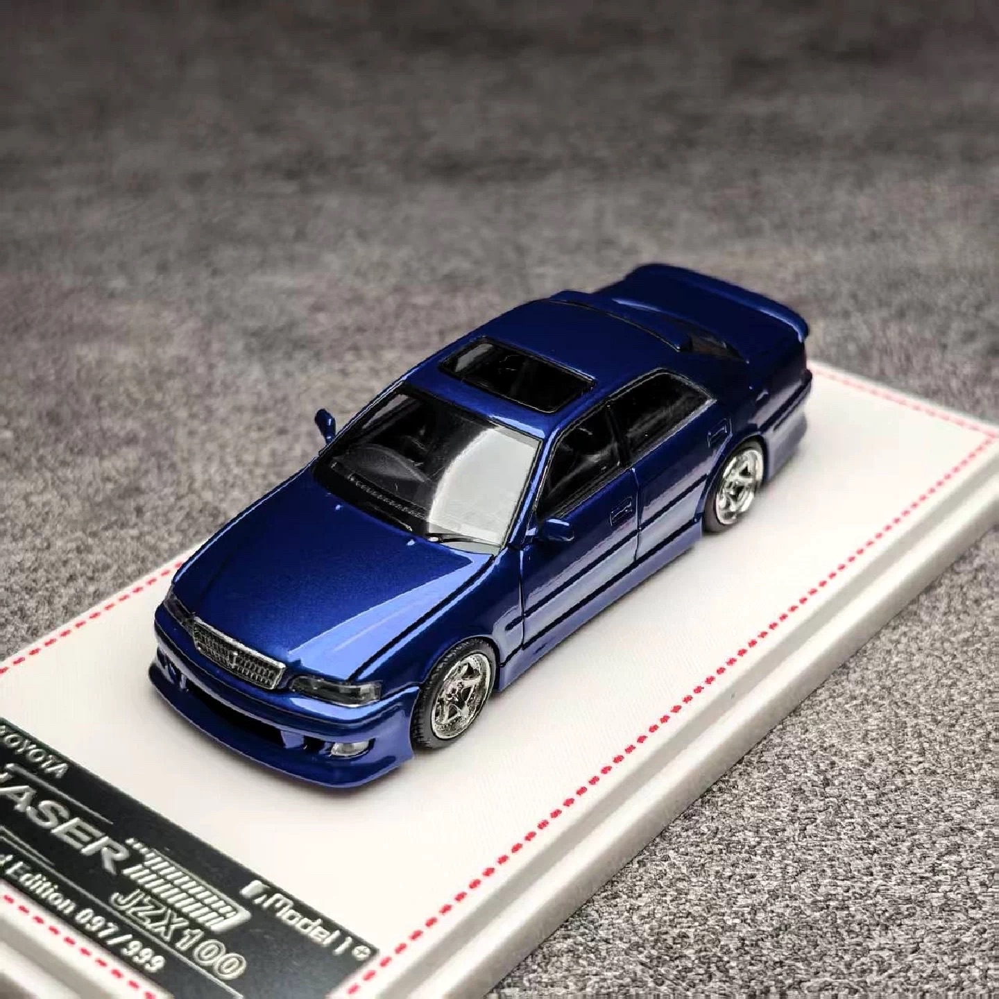 Toyota Chaser JZX100 1:64 Scale Diecast Model Car Blue Edition 057/1000